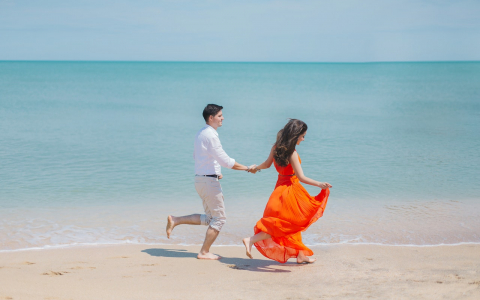 couple dancing on beach
