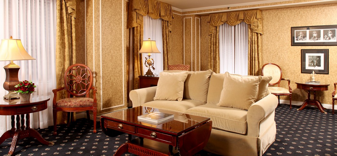 Luxurious Hotel Rooms & Suites In Louisville | The Brown Hotel